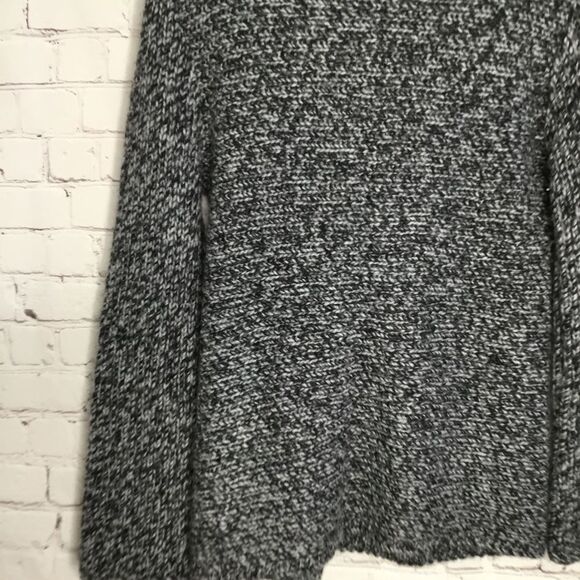 VTG Silvia Novelli Women’s Gray Two Button Long Sleeve Cardigan Italy Size S - Picture 3 of 14